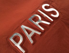 So sánh in dập nổi và in ép kim: Đặc điểm, ưu nhược điểm