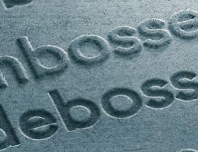 So sánh in dập nổi và in ép kim: Đặc điểm, ưu nhược điểm